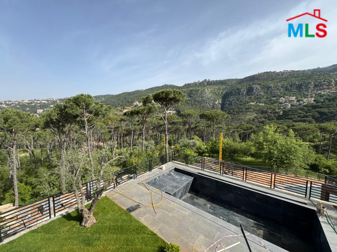 High-End & Modern Villa For Sale in Jiwar Baabdat