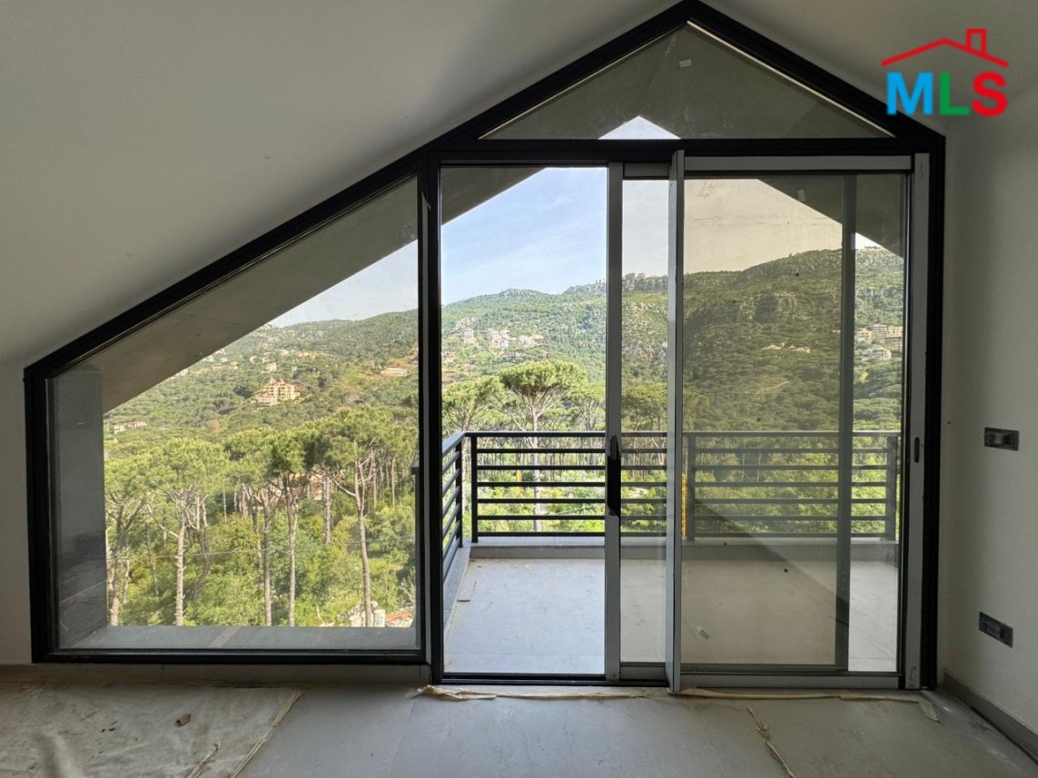 High-End & Modern Villa For Sale in Jiwar Baabdat