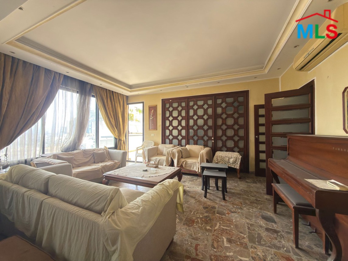 3-Bedroom Apartment For Sale in Achrafieh, Sioufi