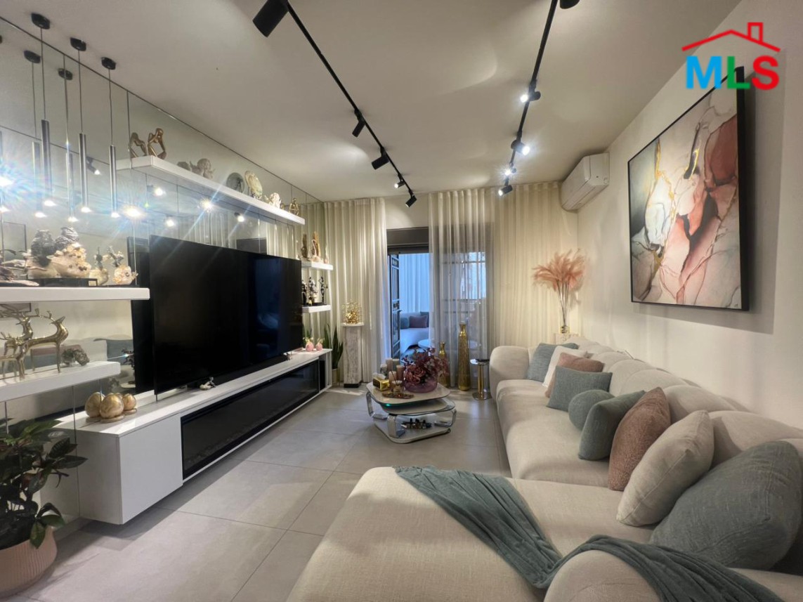 Exclusive! Beautifully Designed One Bedroom Apartment For Sale in Mansourieh