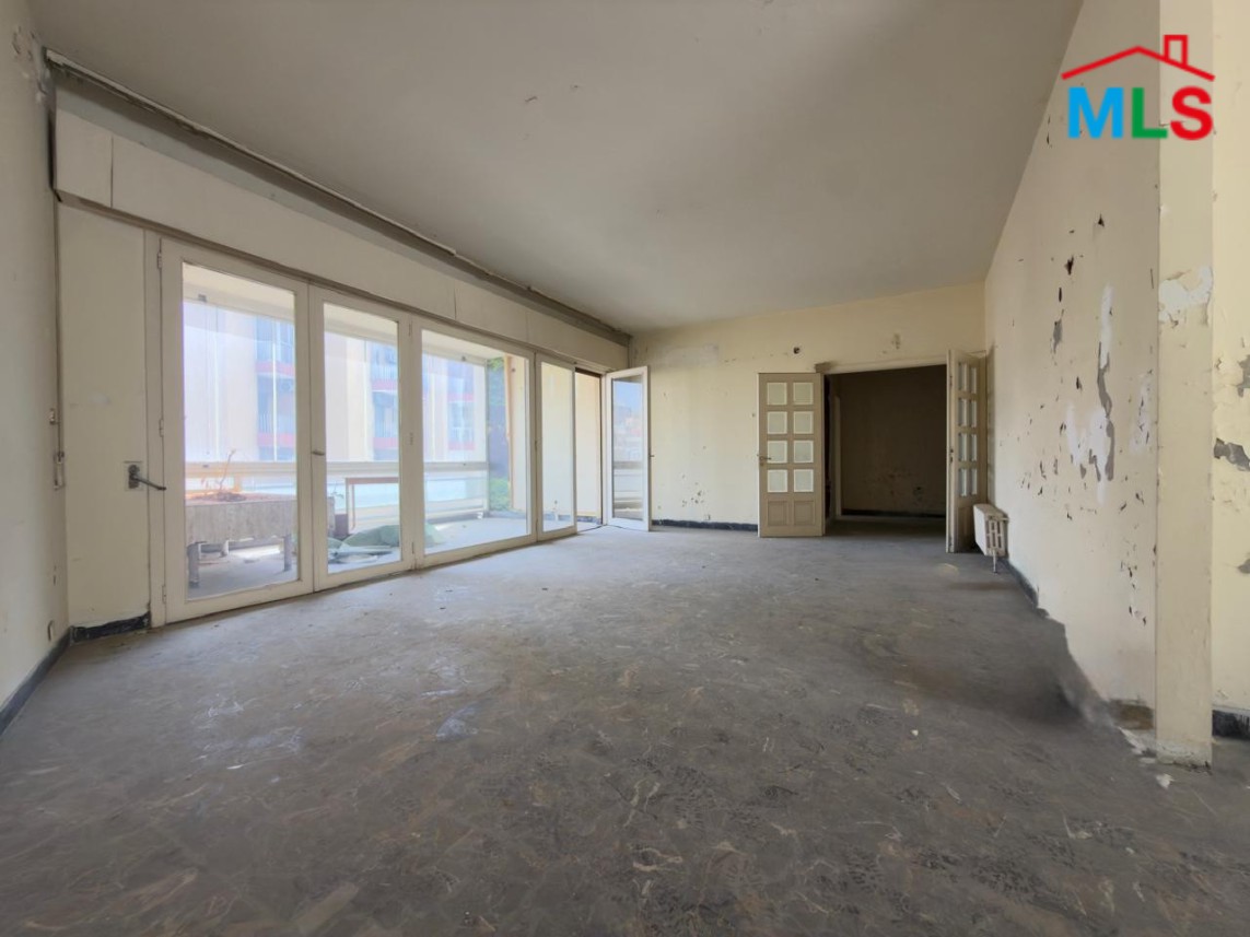 Fix-it up! 3-Bedroom Apartment in Calm Street For Sale in Achrafieh, Sioufi