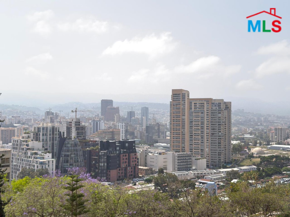 Fix-it up! 3-Bedroom Apartment in Calm Street For Sale in Achrafieh, Sioufi