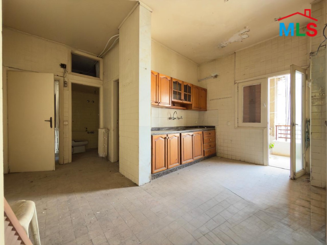 Fix-it up! 3-Bedroom Apartment in Calm Street For Sale in Achrafieh, Sioufi