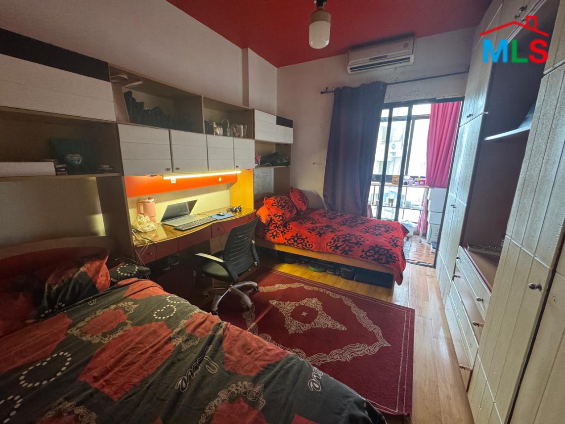Cozy & Furnished Apartment For Sale in Ras El Nabeh, Beirut