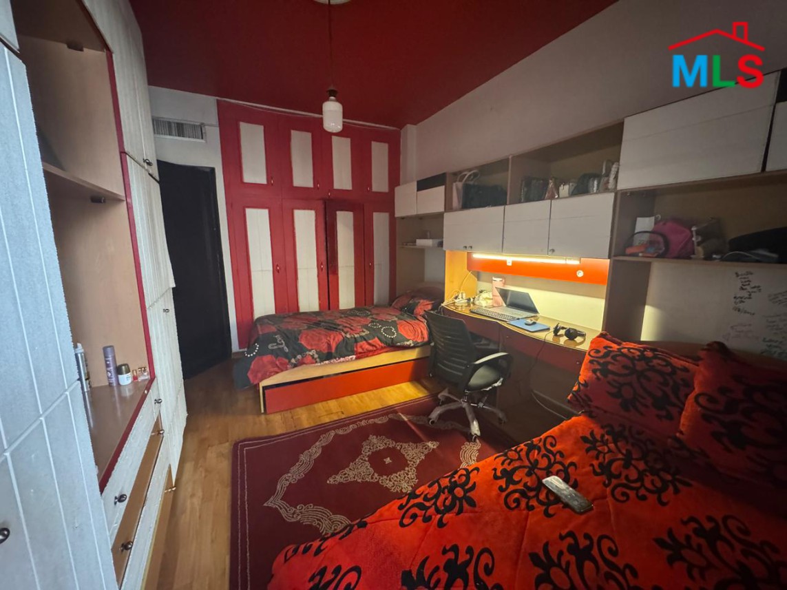 Cozy & Furnished Apartment For Sale in Ras El Nabeh, Beirut