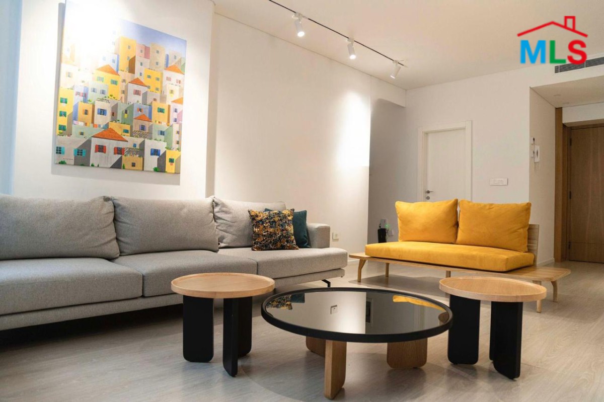 Renovated 2-Bedroom Apartment For Sale in Achrafieh, Sioufi