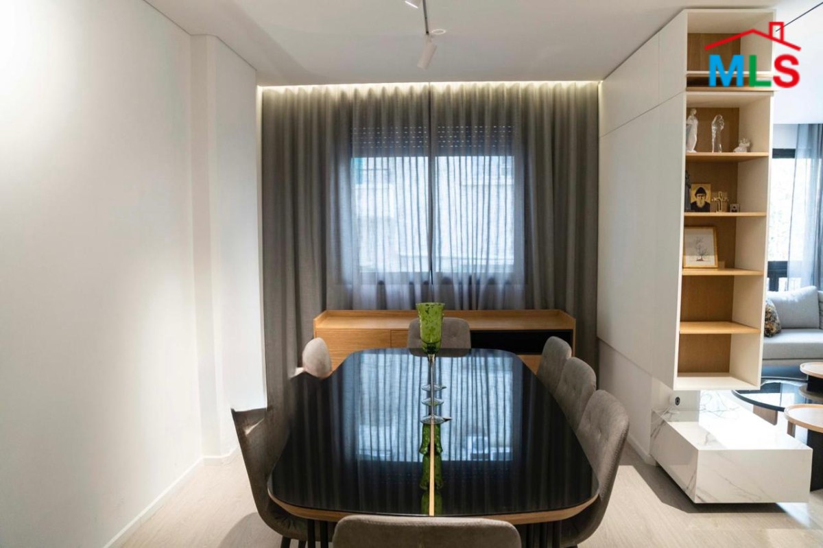 Renovated 2-Bedroom Apartment For Sale in Achrafieh, Sioufi