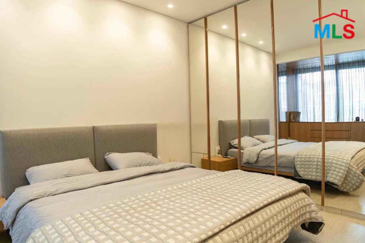 Renovated 2-Bedroom Apartment For Sale in Achrafieh, Sioufi