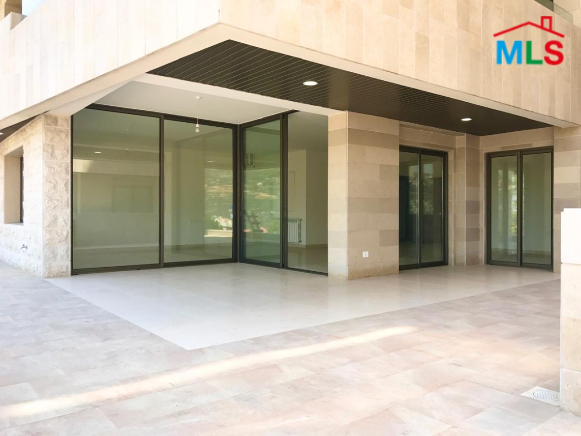 Luxurious Apartment with Terrace & Garden For Sale in Khenchara