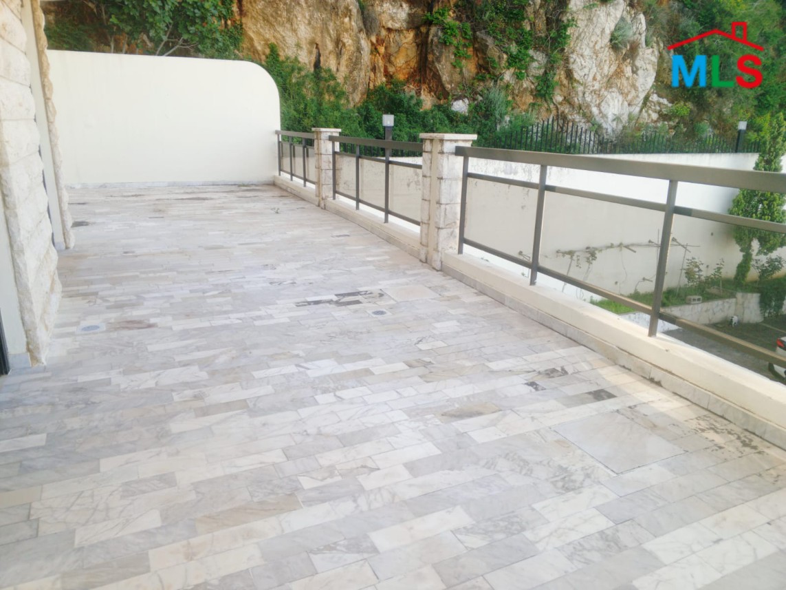 Beautiful Apartment with Terrace & Sea View For Sale in Daroun, Harissa