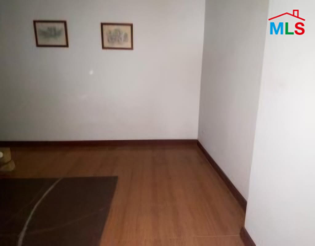 A 65 SQM Office For Sale in Jdeideh
