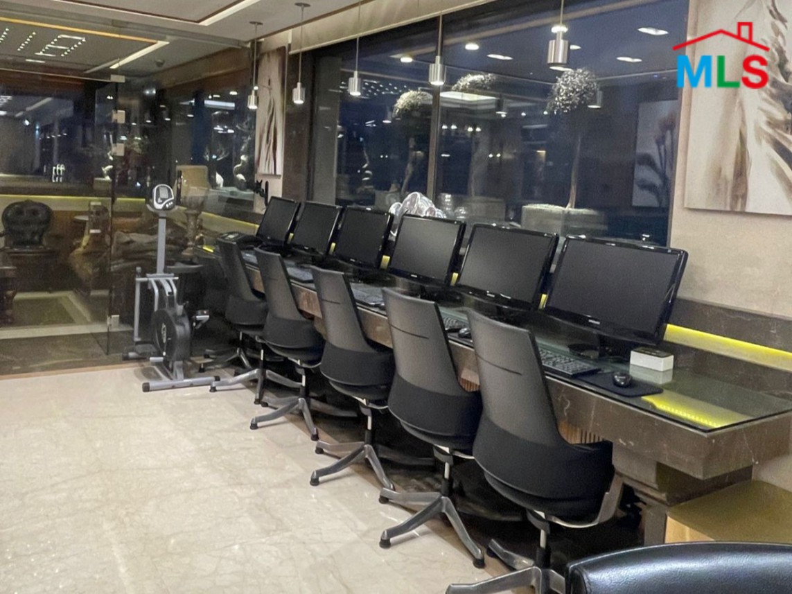 Elegant Office with Private Suite/Apartment For Sale in Jnah, Beirut