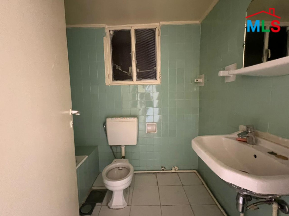 Great Potential! 2-Bedroom Apartment For Sale in Achrafieh, Sassine