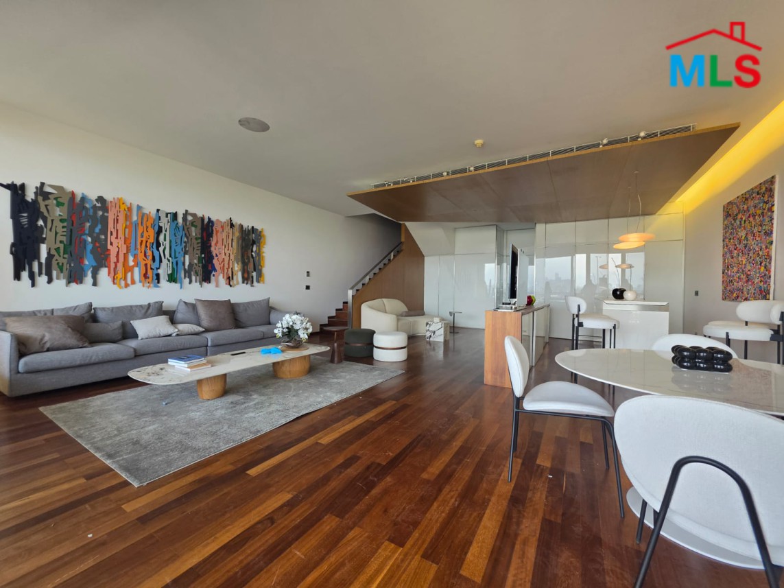 Luxurious Furnished Duplex For Sale in Yacht Club, Down Town