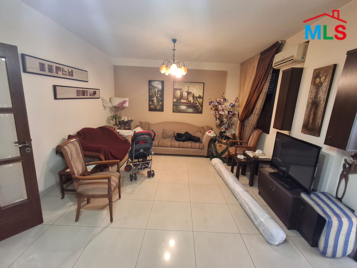 2-Bedroom Apartment For Sale in Achrafieh, Hay Al Seryane