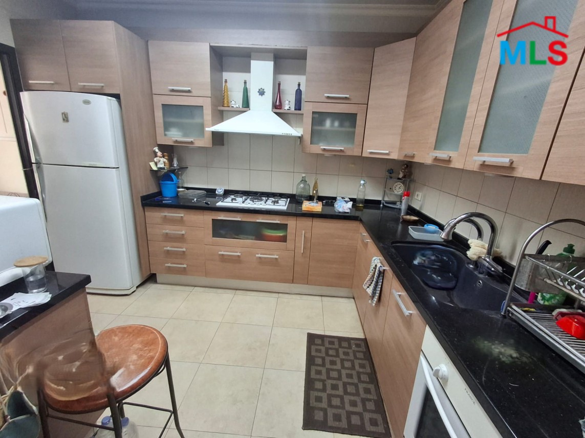 2-Bedroom Apartment For Sale in Achrafieh, Hay Al Seryane