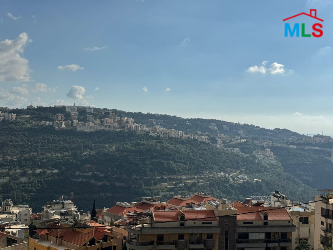 A 1000 SQM Land For Sale in Mansourieh