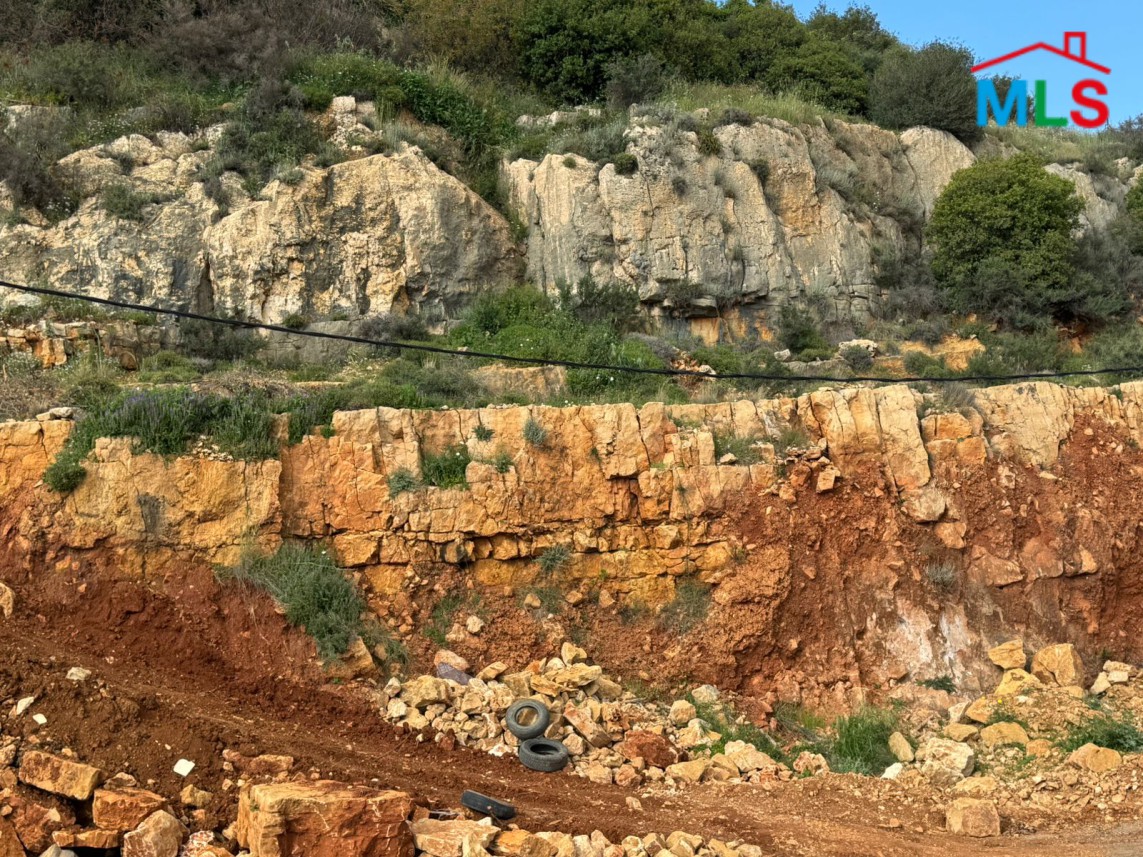 A 1000 SQM Land For Sale in Mansourieh