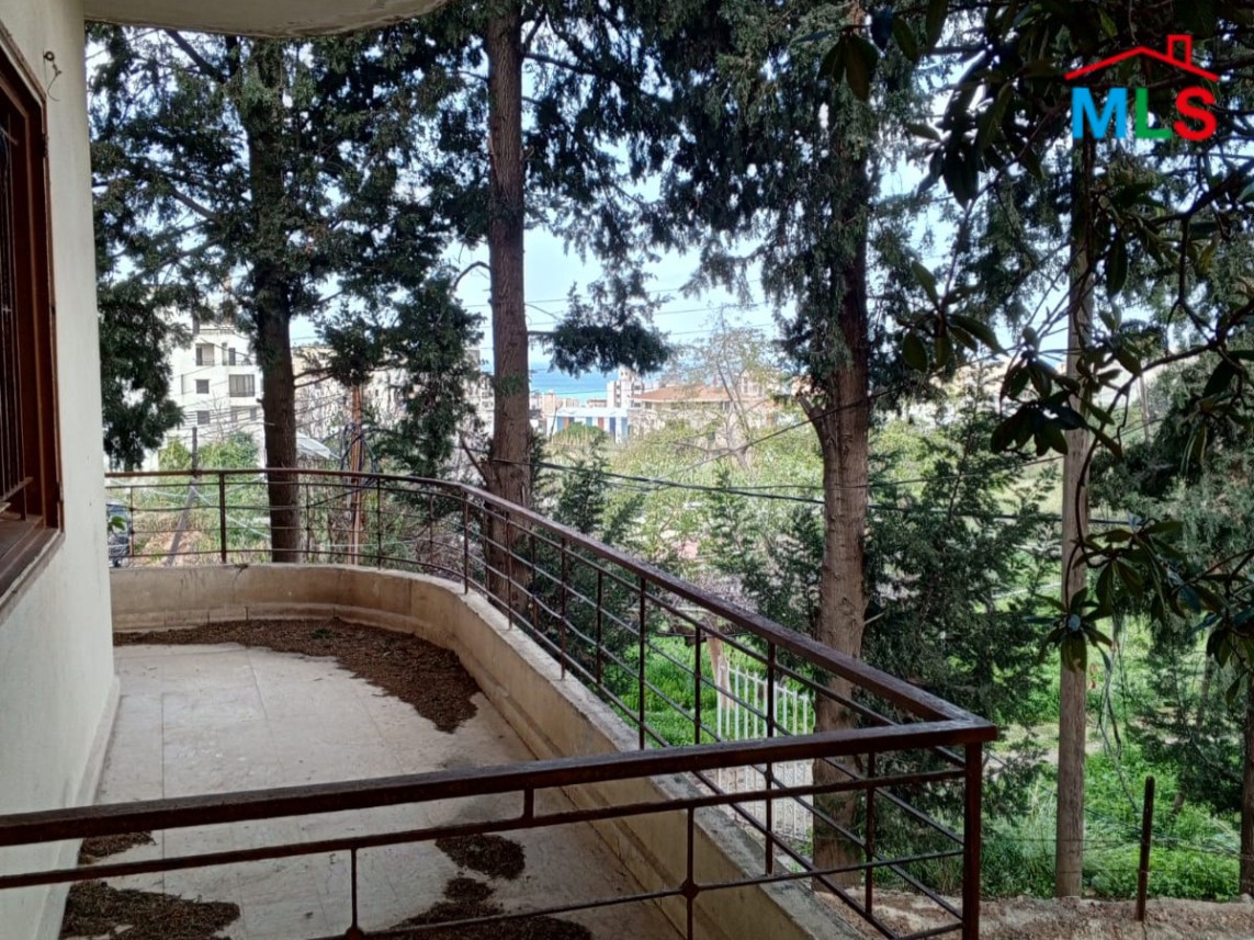 Individual House with Land For Sale in Jbeil