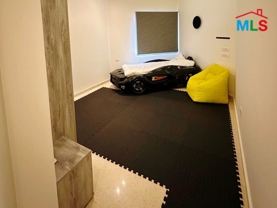 Furnished Apartment with Mountain View For Sale in Achrafieh, Sodeco