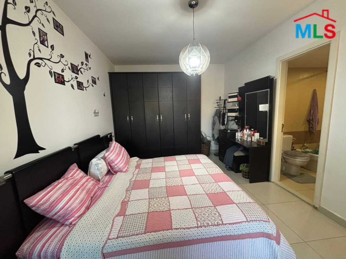 An Unfurnished Apartment For Sale in Jdeideh