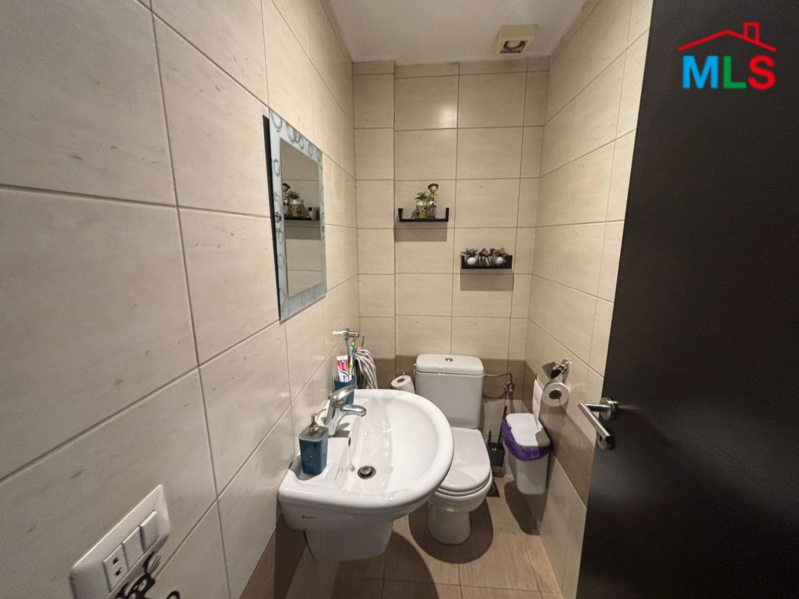 An Unfurnished Apartment For Sale in Jdeideh