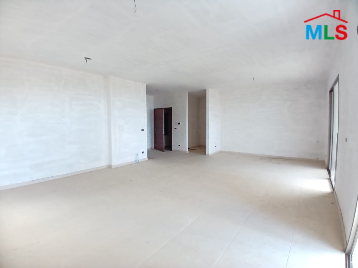 3-Bedrooms Apartment in Calm Area For Sale in Beit Chabeb