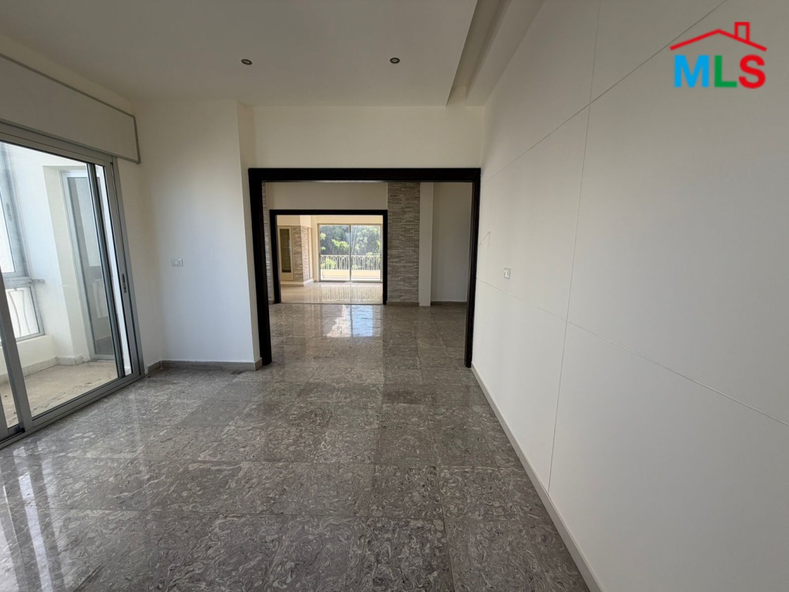 Beautifully Renovated Apartment For Sale in Achrafieh, Sioufi