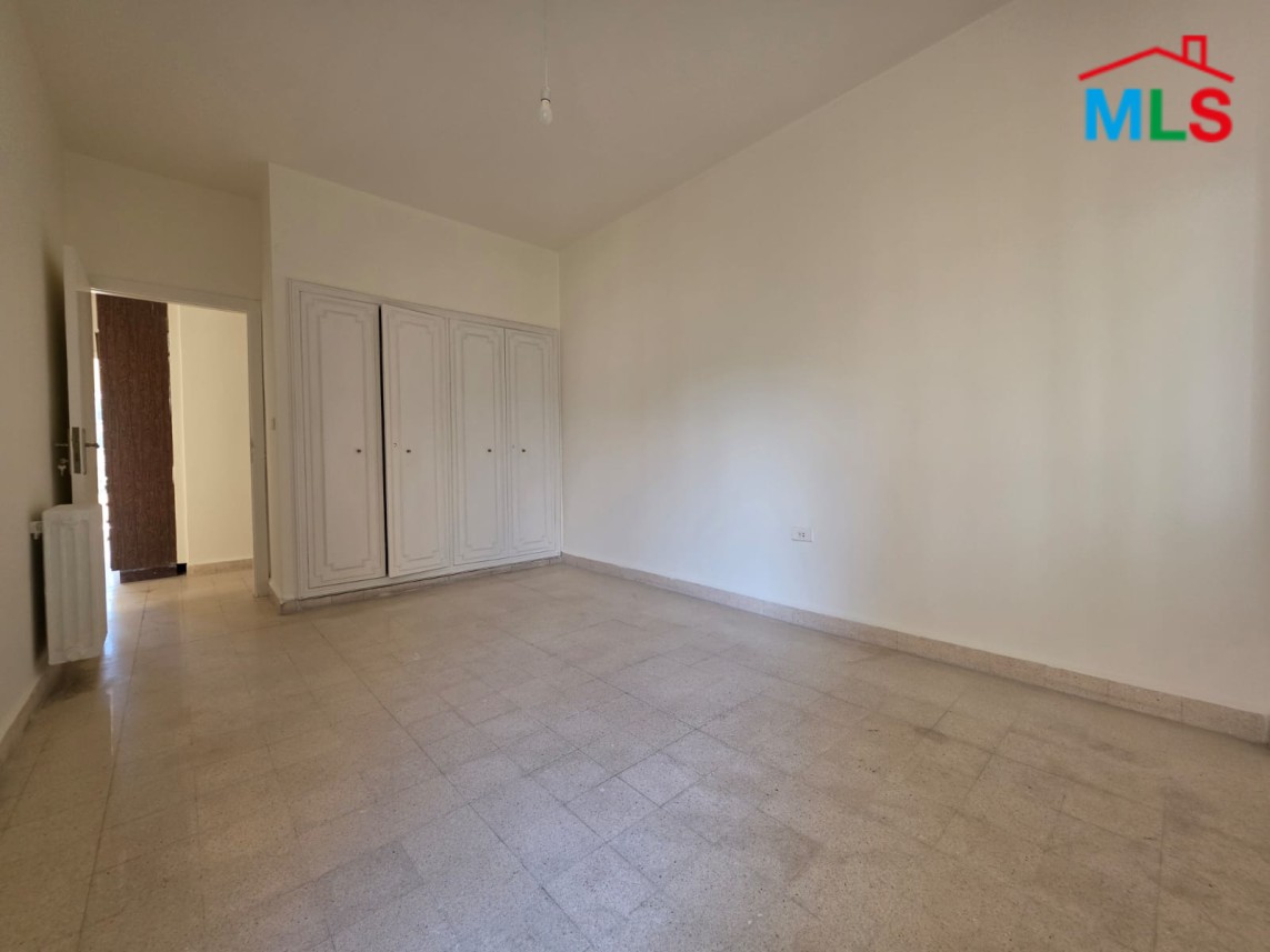 Spacious Apartment For Sale in Horsh Tabet