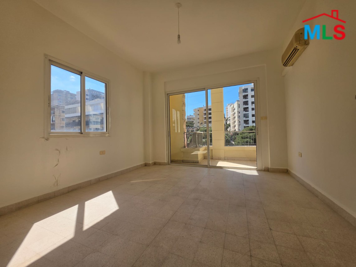 Spacious Apartment For Sale in Horsh Tabet