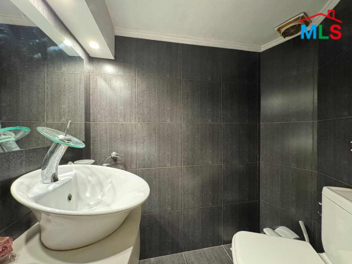 Fully Furnished Apartment For Sale in Mansourieh