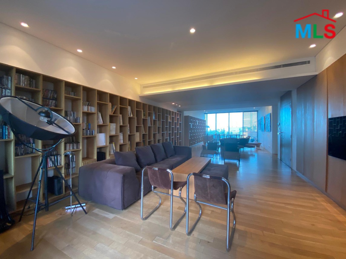 High-End Apartment with Sea & City View For Sale in Down Town