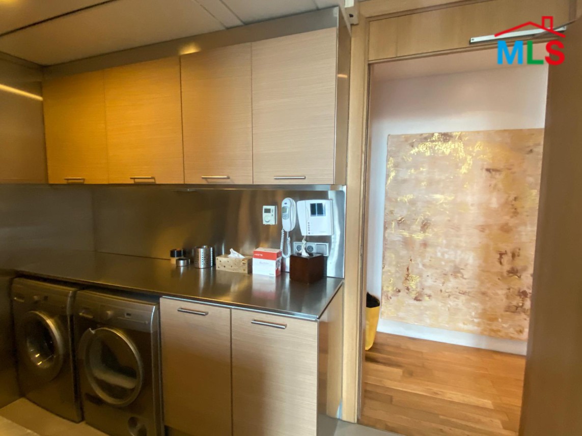 High-End Apartment with Sea & City View For Sale in Down Town