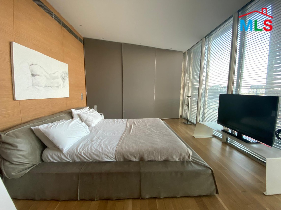 High-End Apartment with Sea & City View For Sale in Down Town