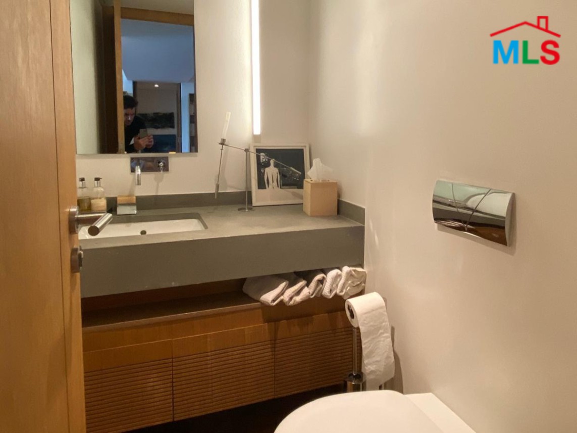 High-End Apartment with Sea & City View For Sale in Down Town