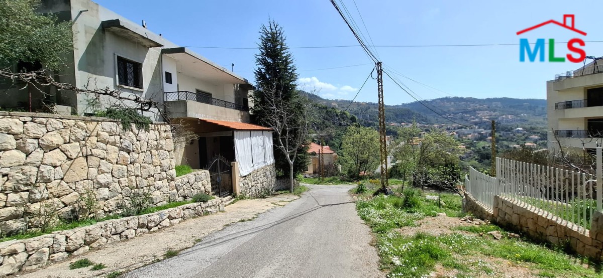 A 1,150 SQM Land With Old House For Sale in Ain kharoube, Bikfaya