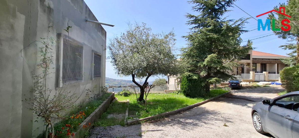 A 1,150 SQM Land With Old House For Sale in Ain kharoube, Bikfaya