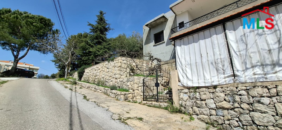 A 1,150 SQM Land With Old House For Sale in Ain kharoube, Bikfaya