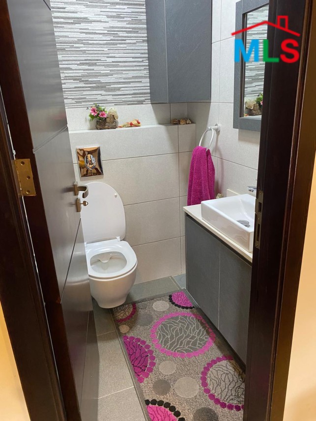 Decorated Apartment For Sale in Ain El Remmaneh