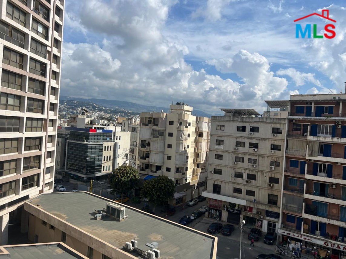 Decorated Apartment For Sale in Ain El Remmaneh