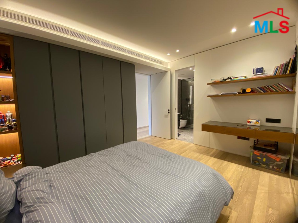 4 Bedroom Apartment With Open City View For Sale in Jnah, Gabriel El Murr Street