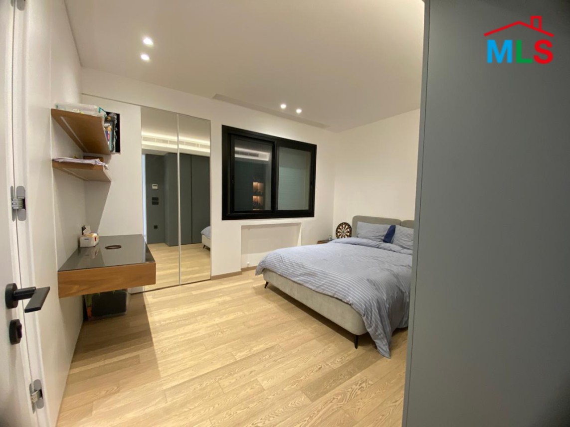 4 Bedroom Apartment With Open City View For Sale in Jnah, Gabriel El Murr Street