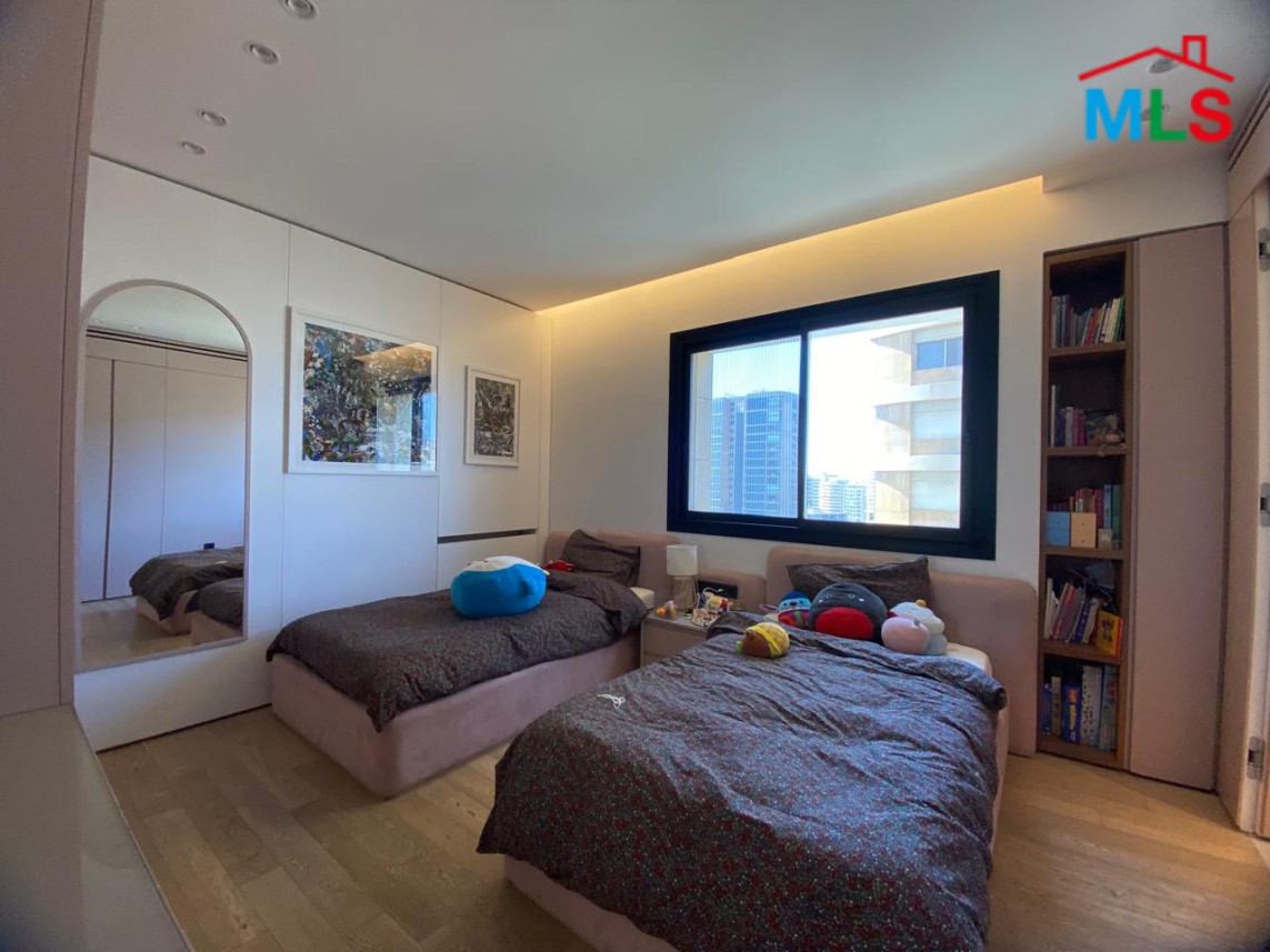 4 Bedroom Apartment With Open City View For Sale in Jnah, Gabriel El Murr Street