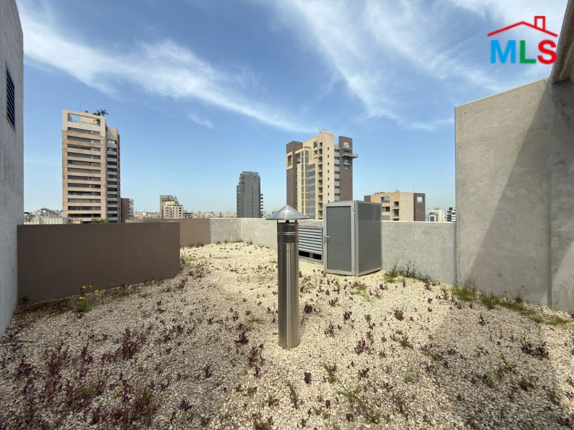 Modern Loft with Terrace & City View For Sale in Achrafieh, Carré D'or