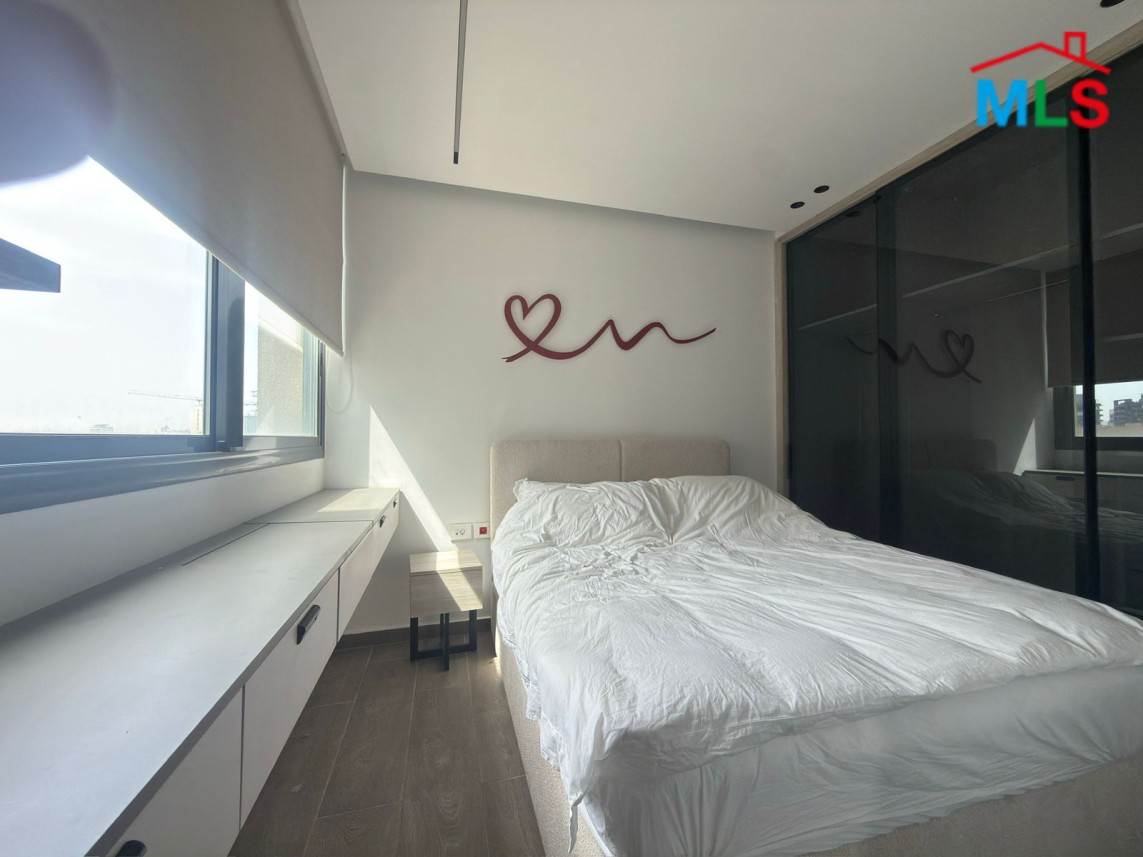 Modern Loft with Terrace & City View For Sale in Achrafieh, Carré D'or
