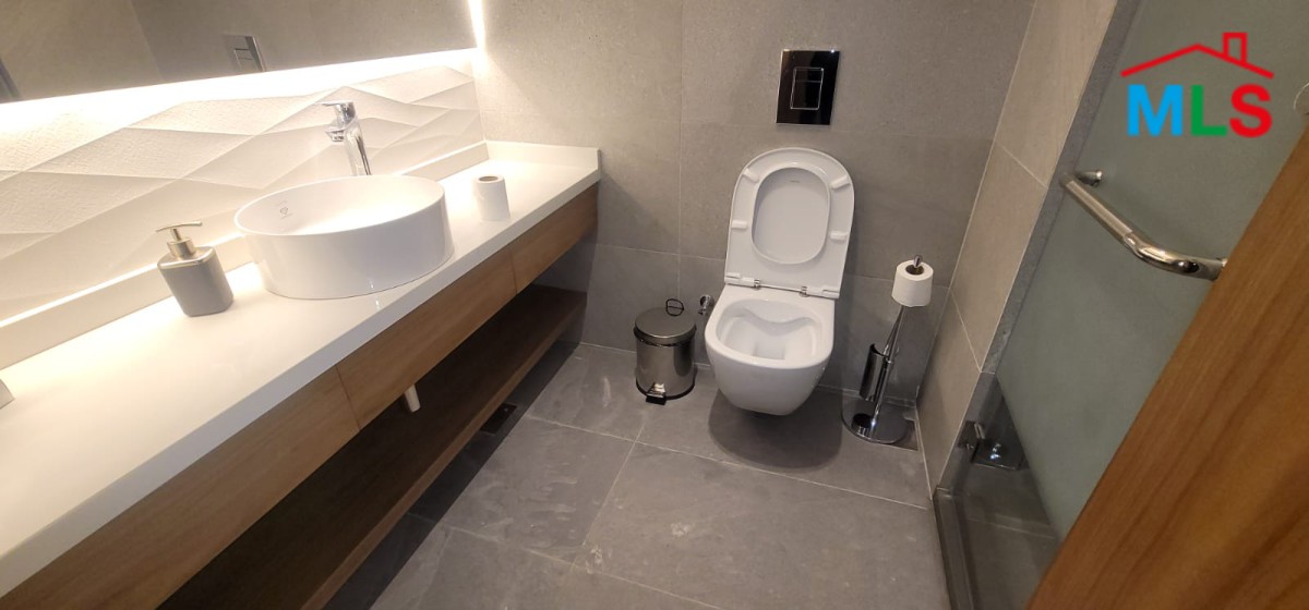 Furnished Modern Chalet For Sale in Ouyoun El Simen, Mzar