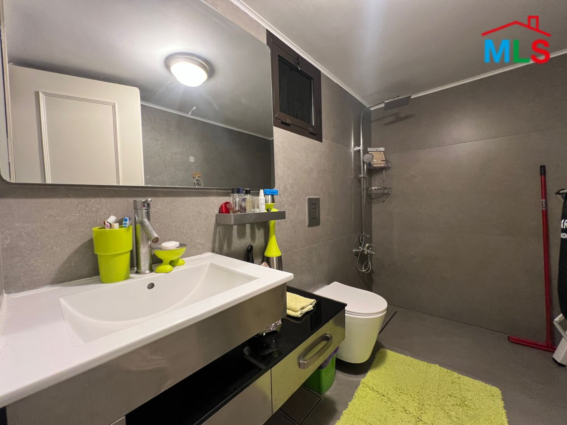 Beautiful Apartment with City View For Sale in Hazmieh, Mar Takla