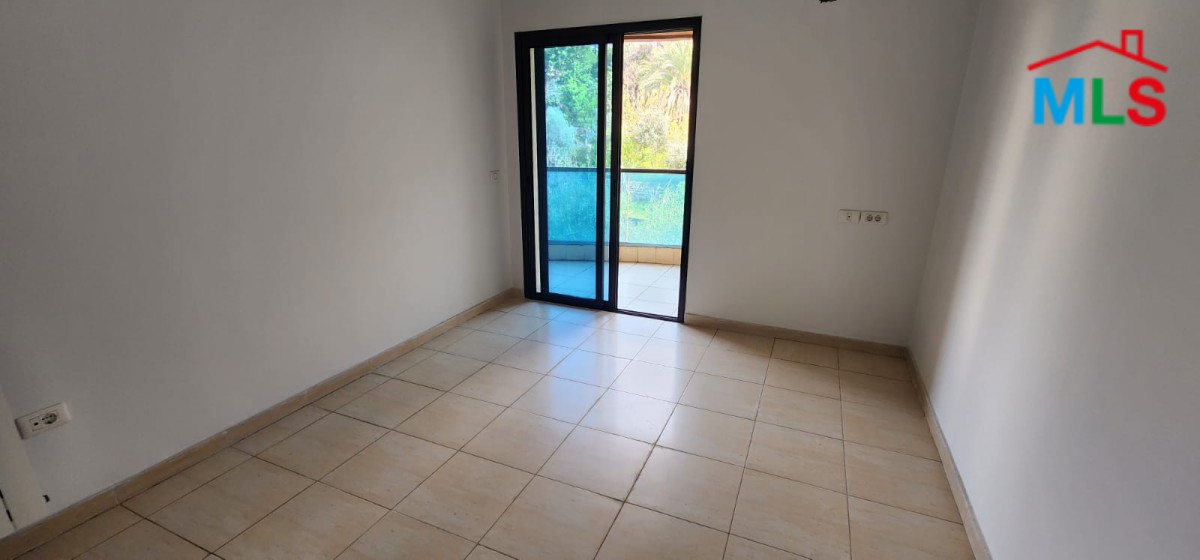 Super Deluxe Apartment For Sale in Bsalim