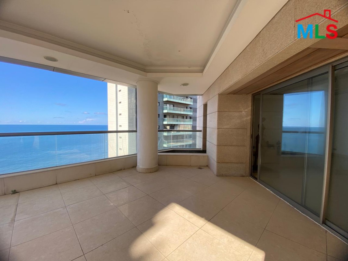 Amazing Apartment Mountain & Sea View For Sale in Ain El Mreisseh, Ras Beirut