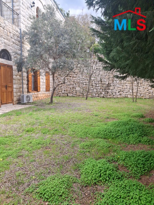 Traditional Lebanese House For Sale in Smar Jbeil, Batroun